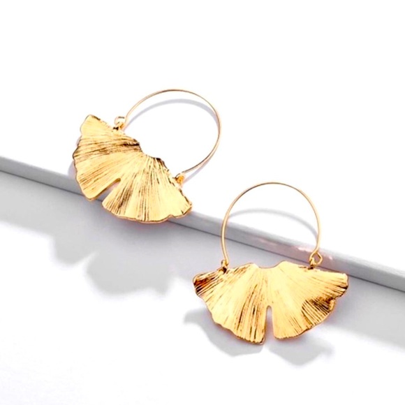 Anthropologie Jewelry - 🌈2/$30 New Anthro Gold Ginkgo Leaf Earrings